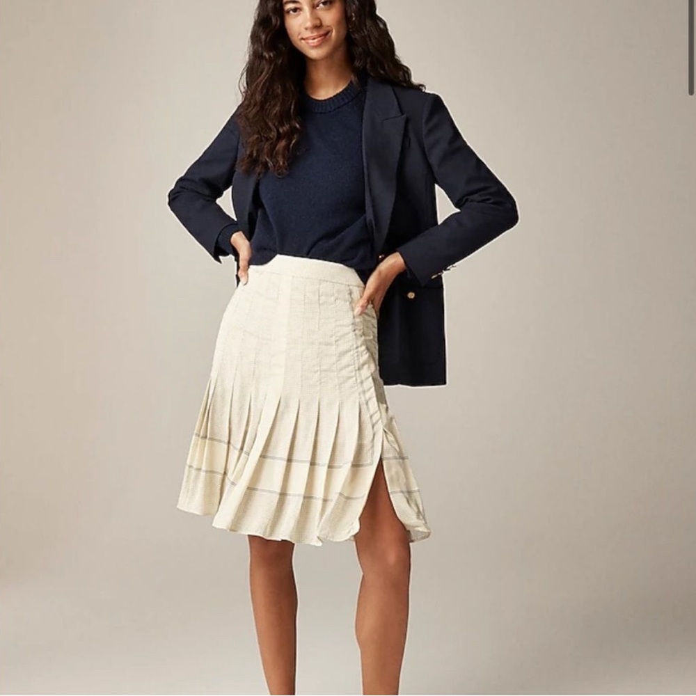 J. Crew NWT pleated scarf print skirt, cream
with navy trim, size 14
